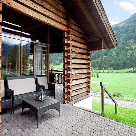 Luxurious With Sauna In Koenigsleiten Wald im Pinzgau